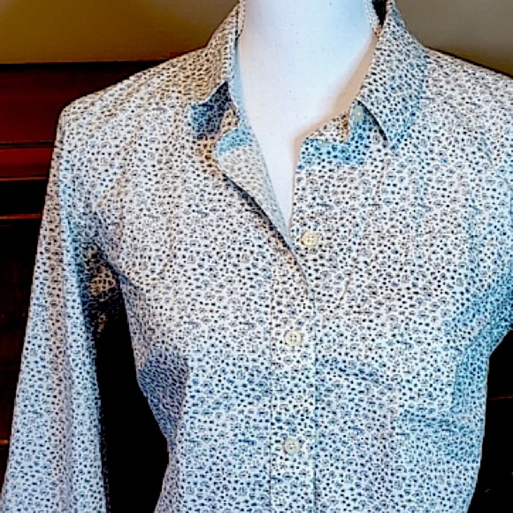 DULUTH TRADING CO Top Shirt Floral Long Sleeve Cotton White Navy Blue Size Small